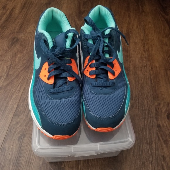 Nike Air Max - Picture 2 of 3